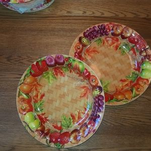 2 Plastic Picnic Patio Harvest Bowls